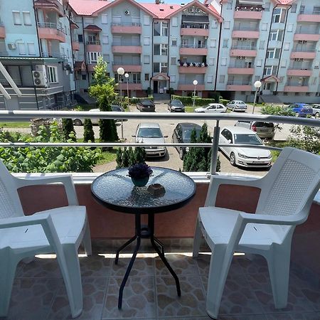 Front Beach Exclusive Apartments Struga Exteriör bild