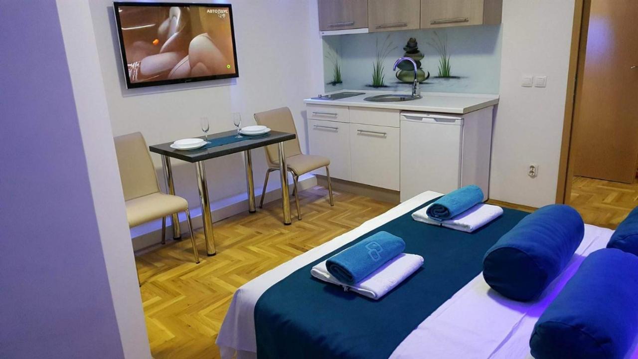 Front Beach Exclusive Apartments Struga Exteriör bild