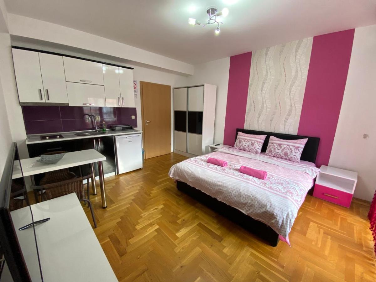 Front Beach Exclusive Apartments Struga Exteriör bild