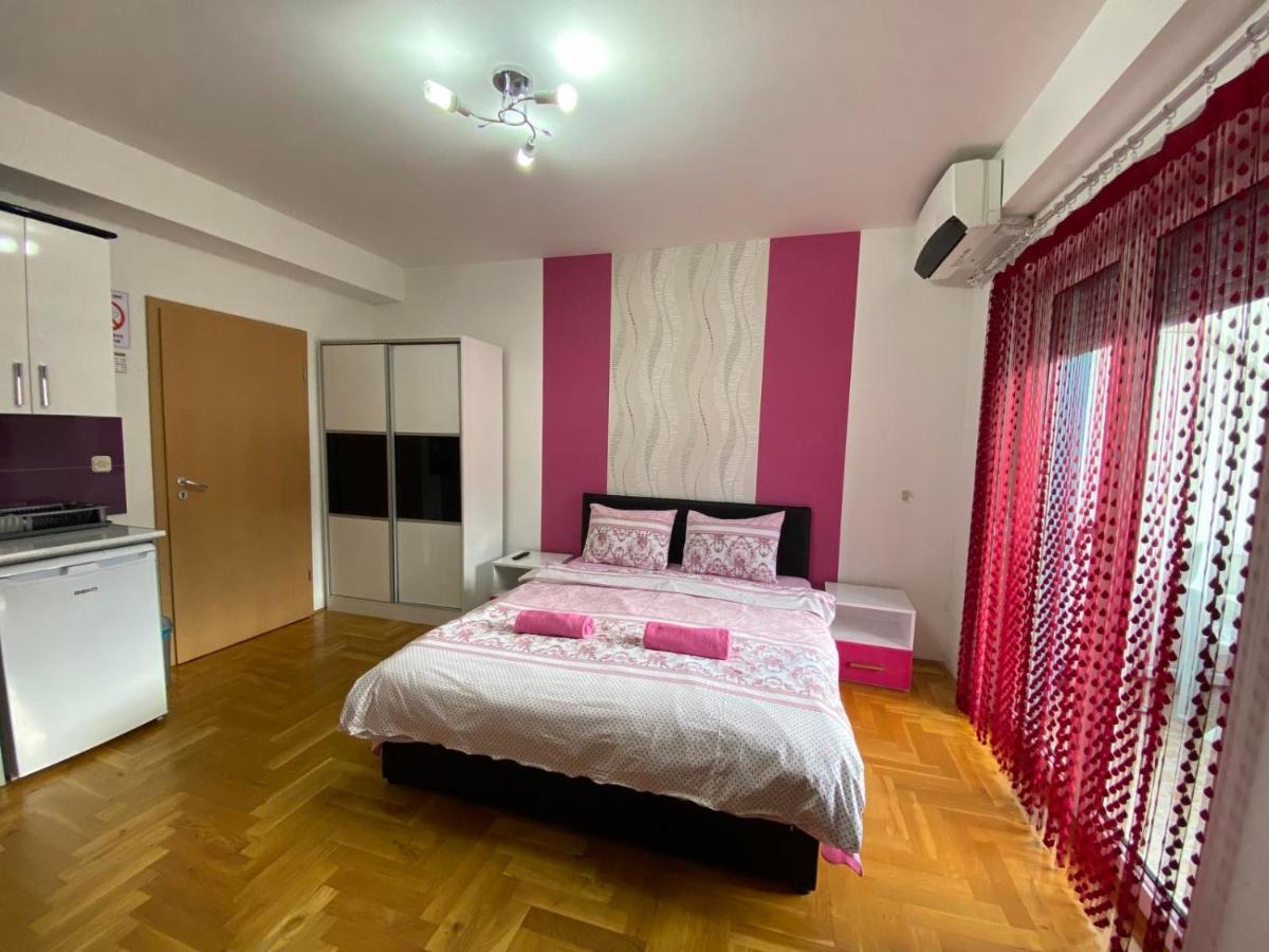 Front Beach Exclusive Apartments Struga Exteriör bild