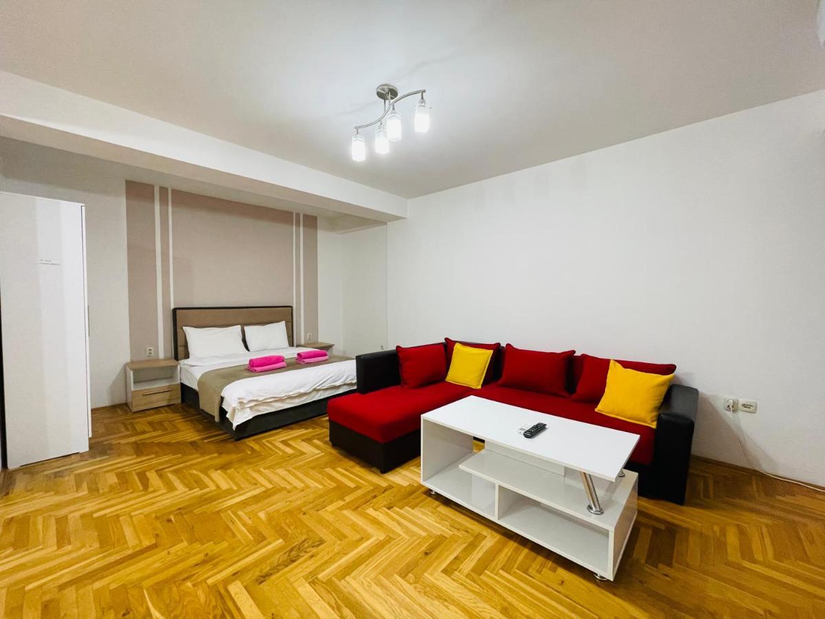Front Beach Exclusive Apartments Struga Exteriör bild