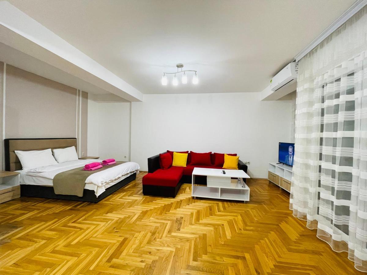 Front Beach Exclusive Apartments Struga Exteriör bild