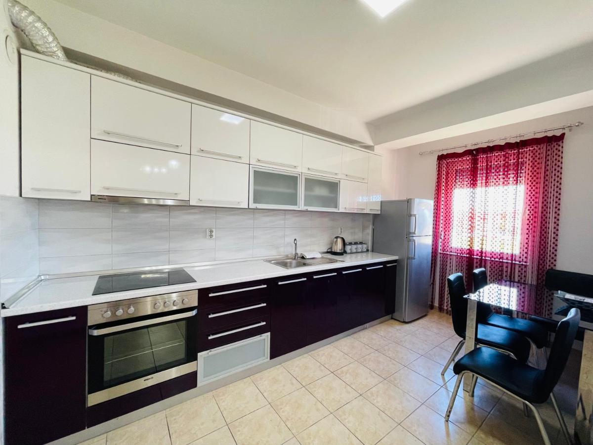 Front Beach Exclusive Apartments Struga Exteriör bild