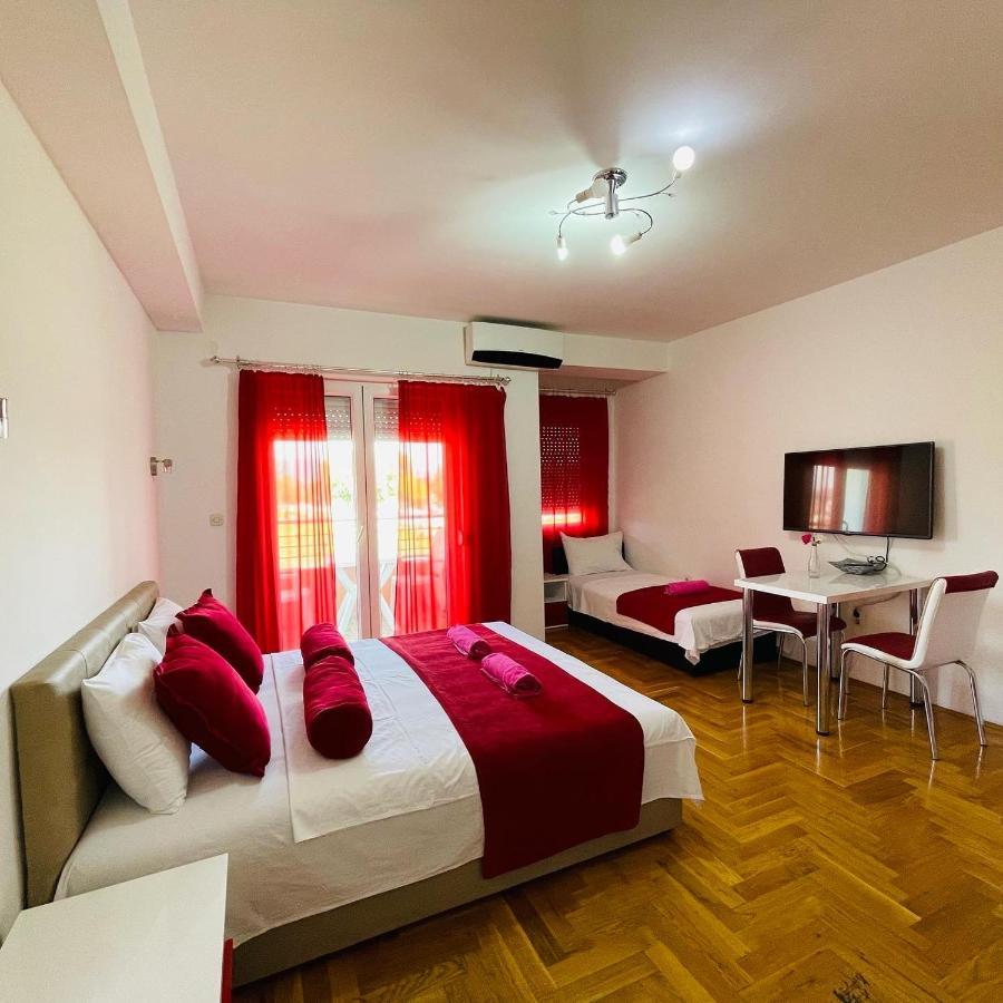Front Beach Exclusive Apartments Struga Exteriör bild
