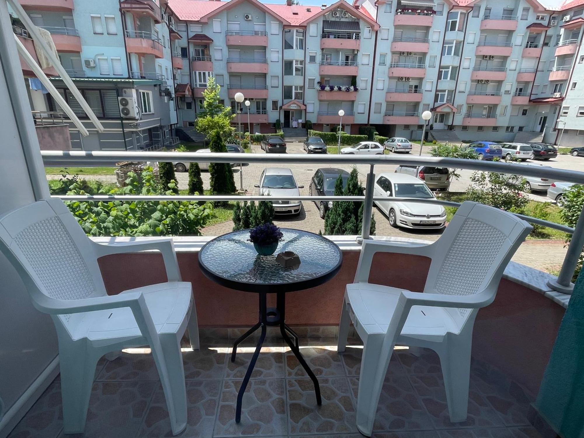 Front Beach Exclusive Apartments Struga Exteriör bild