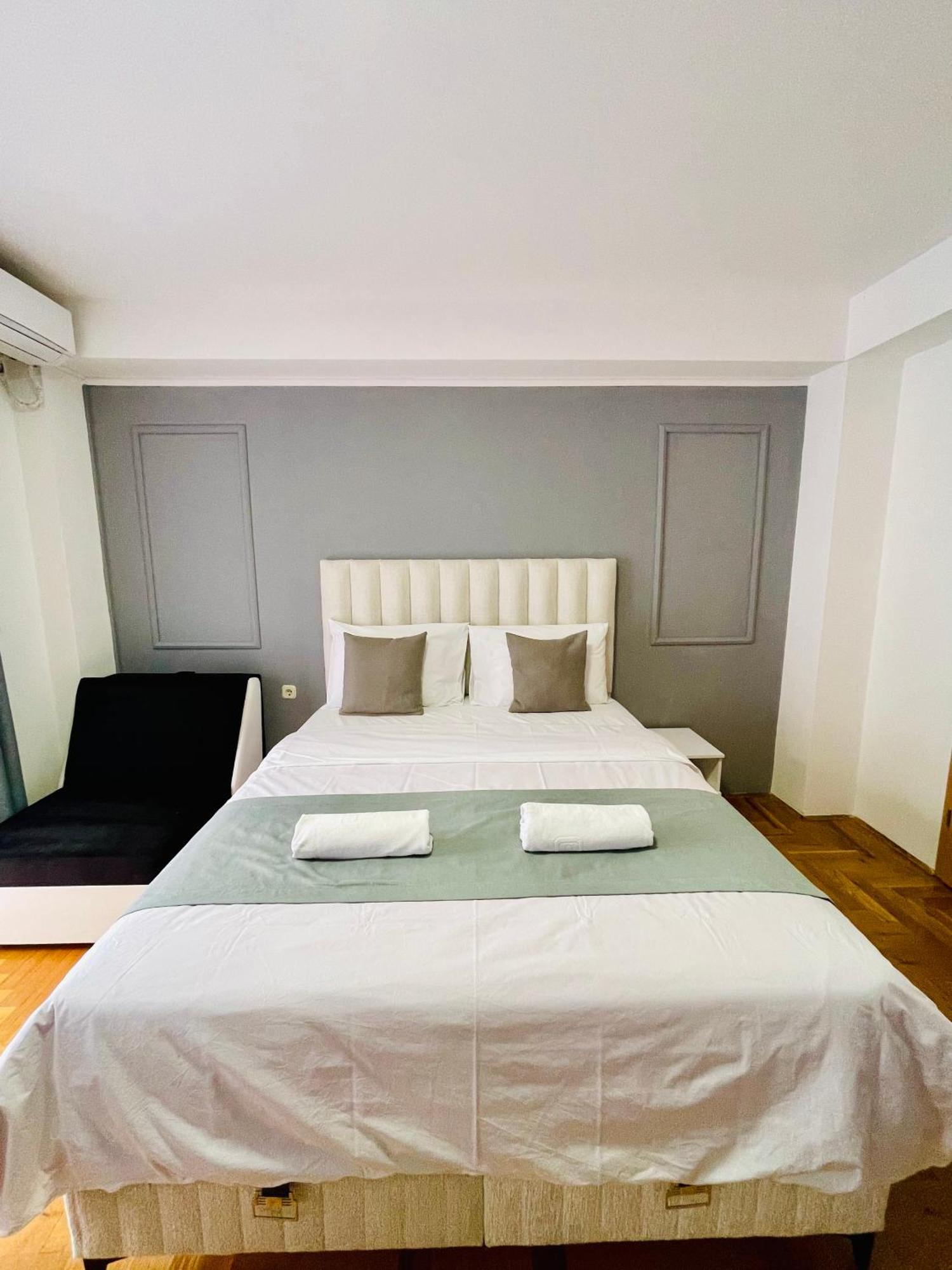 Front Beach Exclusive Apartments Struga Exteriör bild