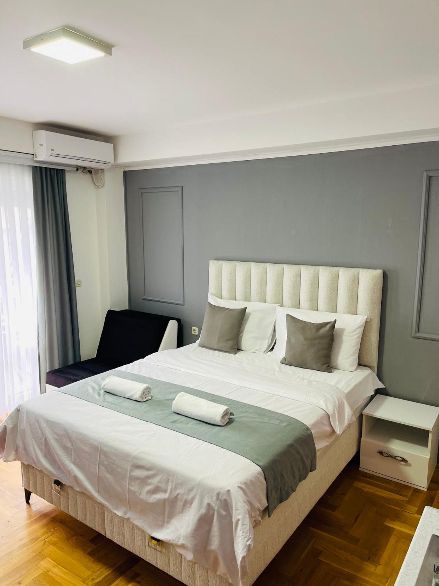 Front Beach Exclusive Apartments Struga Exteriör bild