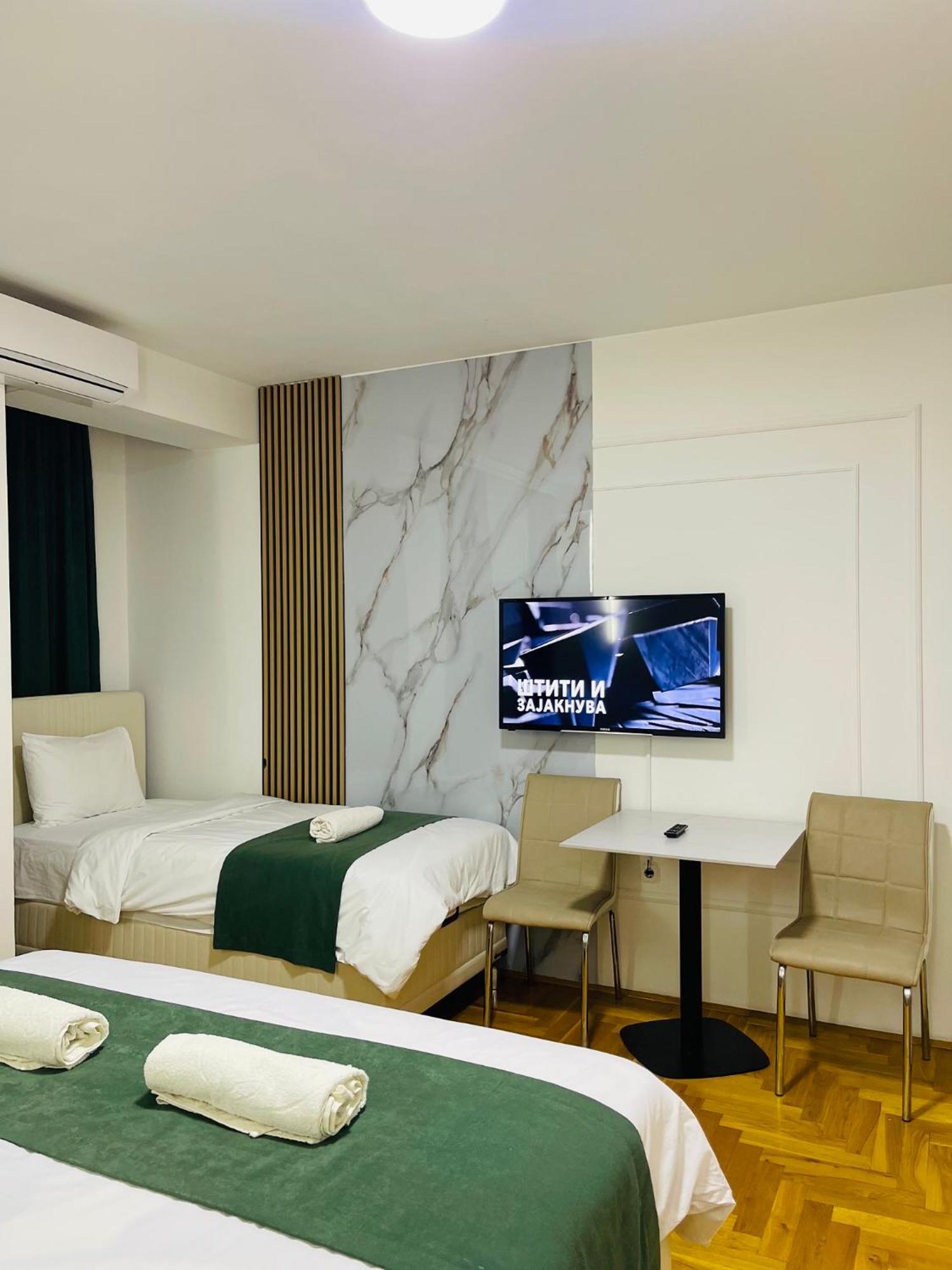 Front Beach Exclusive Apartments Struga Exteriör bild